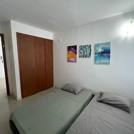 Apartamento Lujoso A Un Minuto De La Playa Del Laguito, La Mejor Playa De De Indias