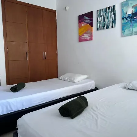 Apartamento Lujoso A Un Minuto De La Playa Del Laguito, La Mejor Playa De De Indias *