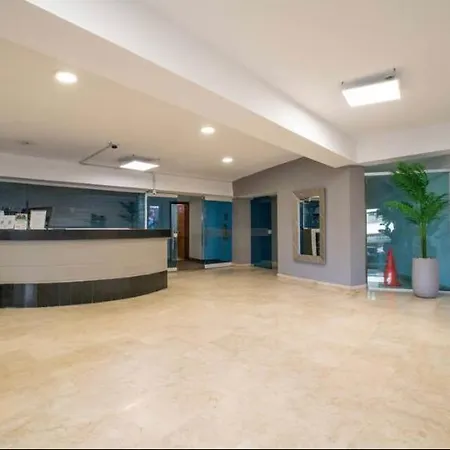 Apartamento Lujoso A Un Minuto De La Playa Del Laguito, La Mejor Playa De De Indias Apartamento Cartagena